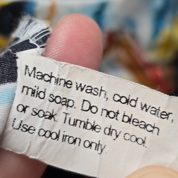 Tori Richard Shirt Mens Small Sleeve Tropical Hawaiian Longboard Button Up READ - Picture 9 of 14